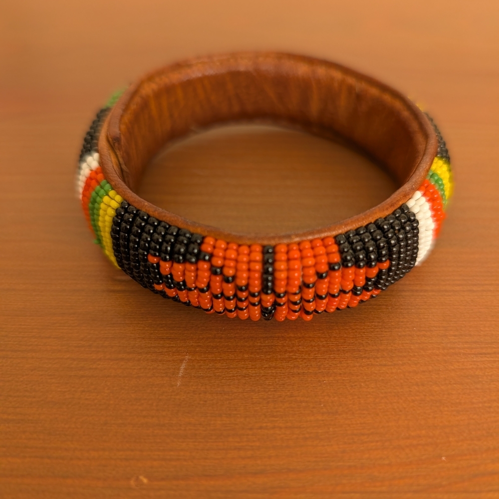 Colorful Beaded Bracelet - Picture 5 of 6